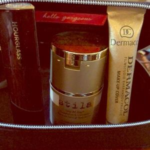 Three Foundations & Makeup Case!